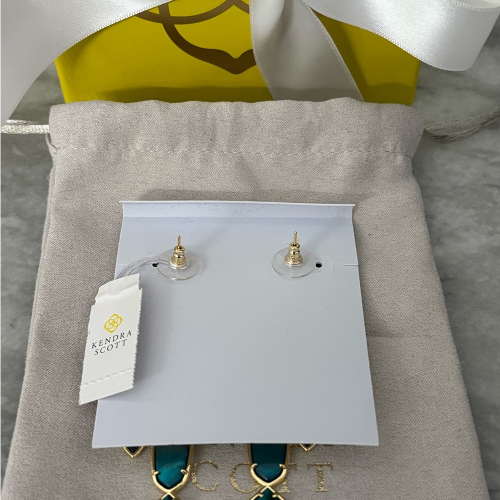 NWT! Kendra Scott Monica Gold Statement Earrings - Picture 4 of 6